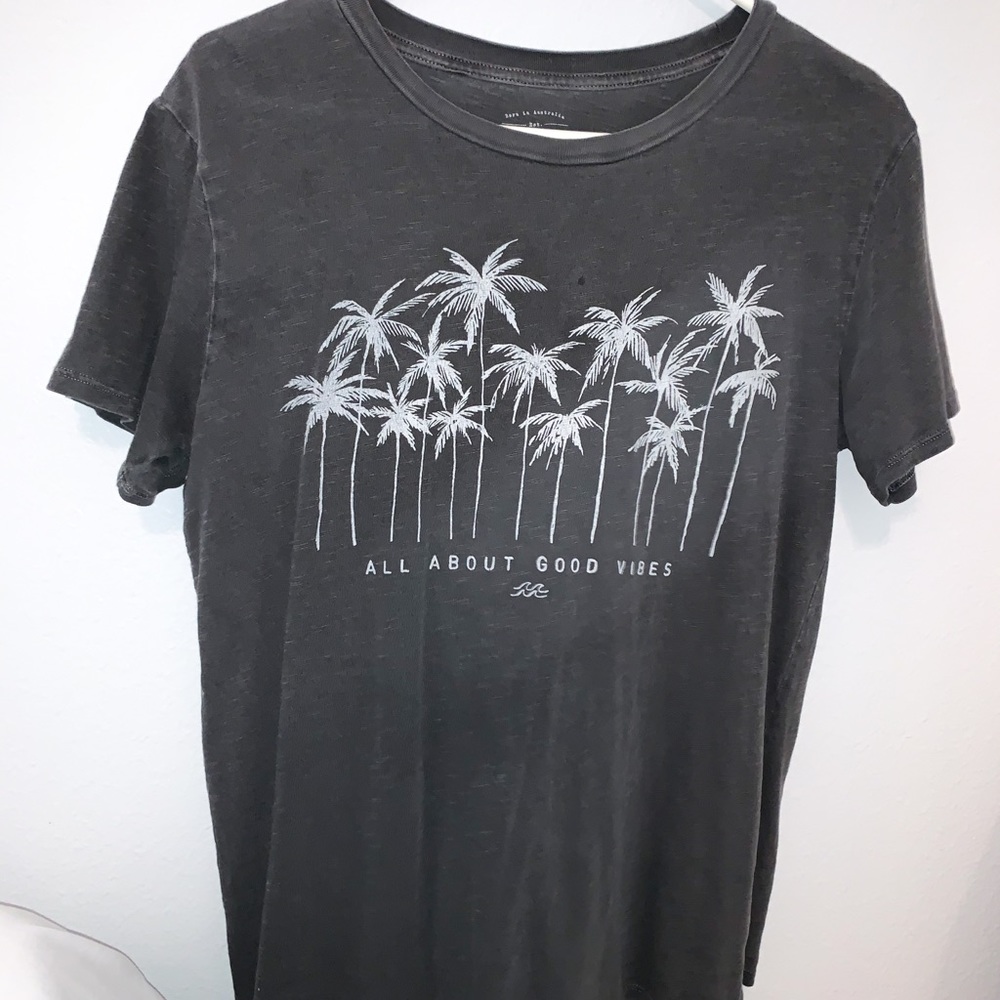 Billabong tee shirt